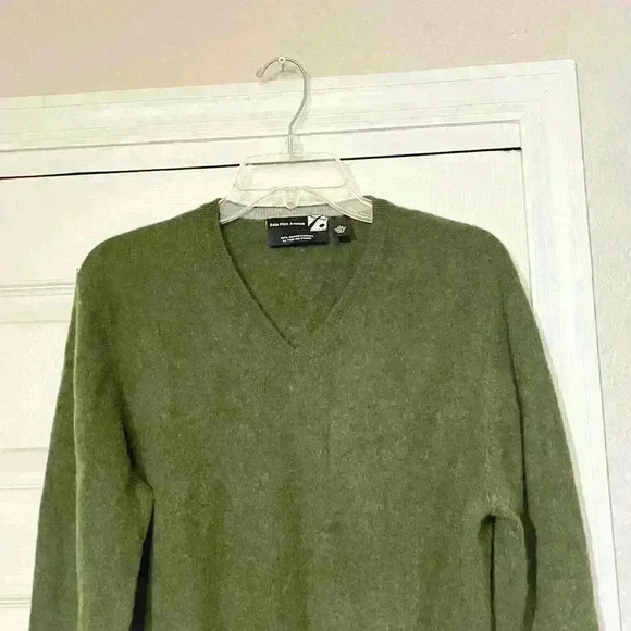 Saks Fifth Avenue 100% Scottish Cashmere Sweater Pullover V Neck   Todd Duncan - Picture 6 of 10